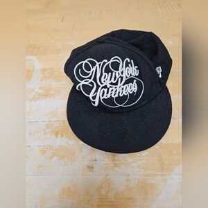 New York Yankees Black Cap